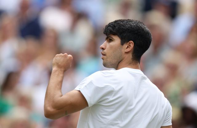 1721008004122032196.jpg (体育)(15)网球——温网:阿尔卡拉斯卫冕男单冠军XxjpseC007094_20240715_PEPFN0A001.jpg