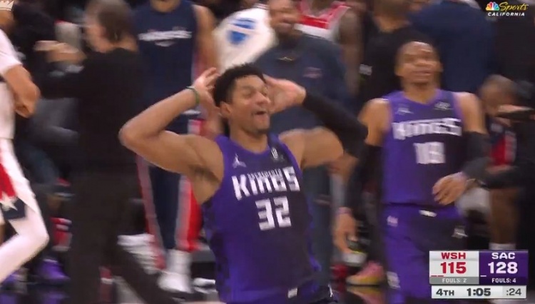 🤣情绪价值拉满！国王落选秀考德威尔蹦蹦跳跳疯狂庆祝